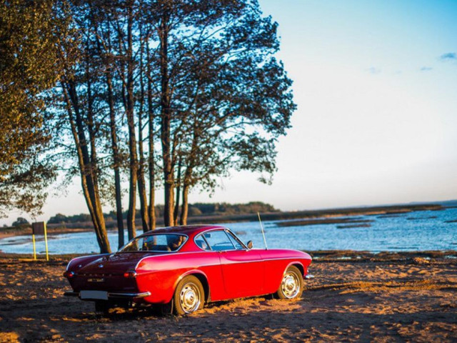 Volvo P1800 фото