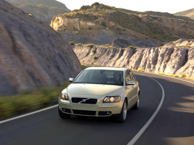 Volvo S40 фото