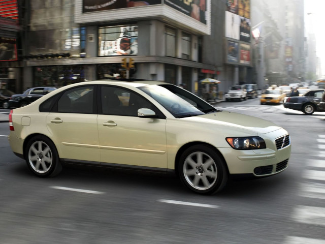 Volvo S40 фото