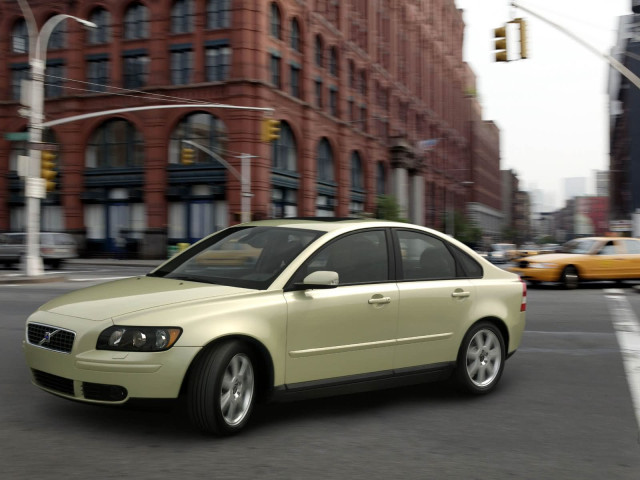 Volvo S40 фото