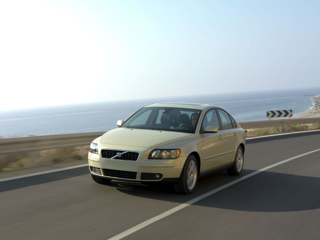 Volvo S40 фото