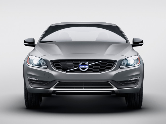 Volvo S60 Cross Country фото