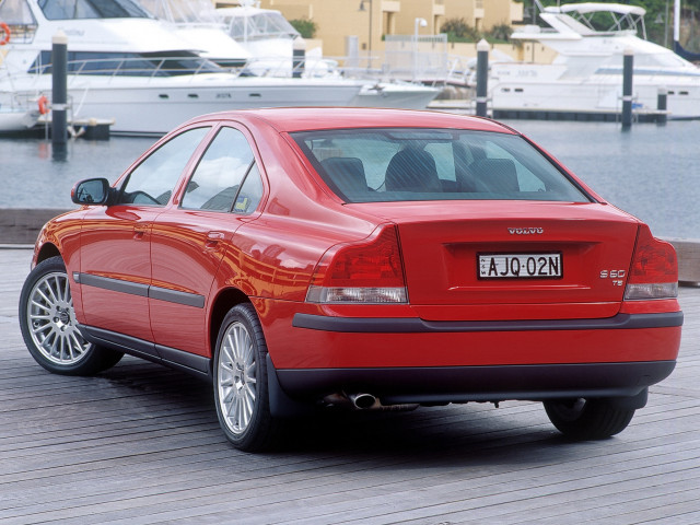 Volvo S60 фото