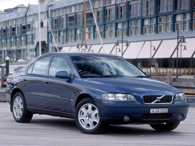 Volvo S60 фото