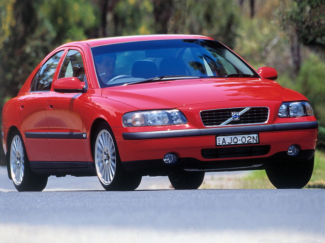 Volvo S60 фото