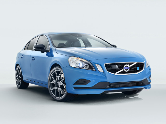 Volvo S60 фото