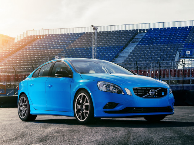 Volvo S60 фото