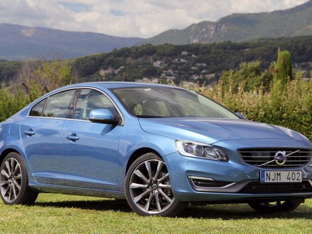 Volvo S60 фото