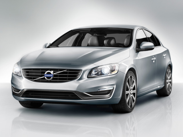 Volvo S60 фото