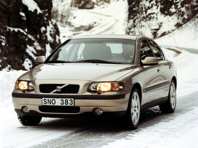 Volvo S60 фото