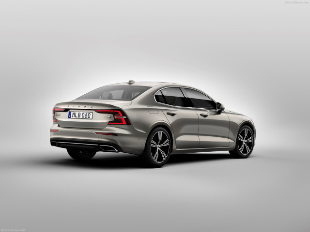 Volvo S60 фото