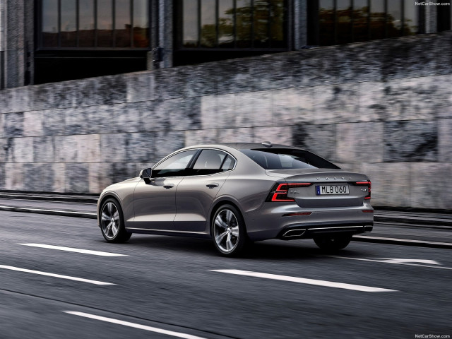 Volvo S60 фото