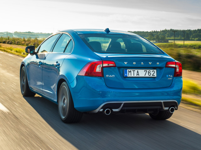 Volvo S60 фото