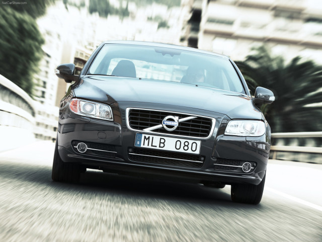 Volvo S80 фото