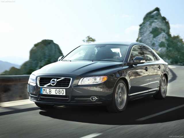 Volvo S80 фото