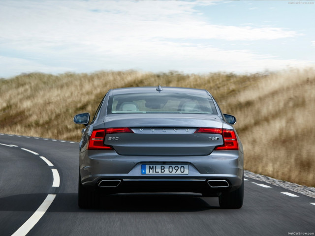 Volvo S90 фото