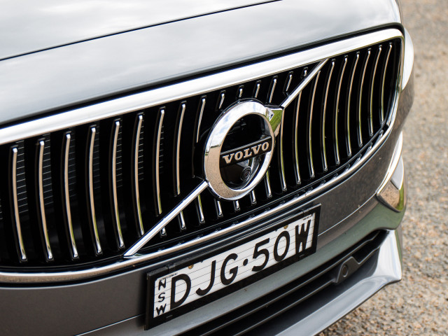 Volvo S90 фото