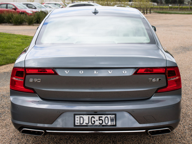 Volvo S90 фото