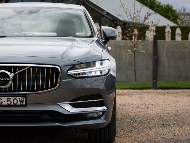 Volvo S90 фото