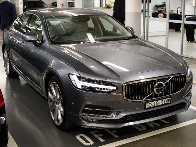 Volvo S90 фото