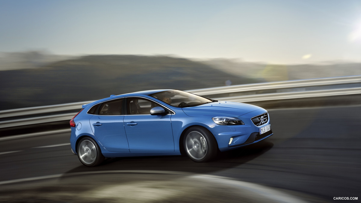 Volvo V40 R-Design фото 131739