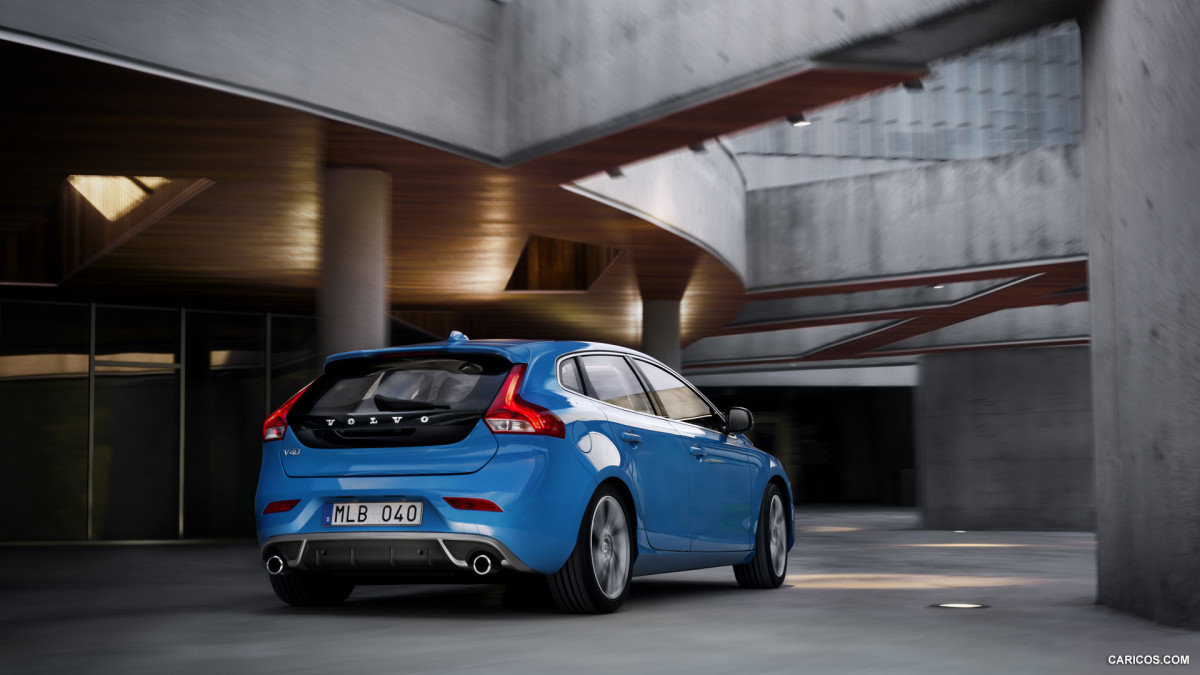 Volvo V40 R-Design фото 131740