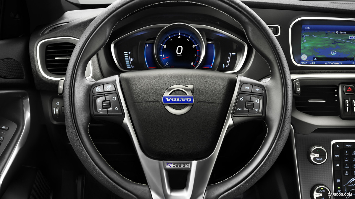 Volvo V40 R-Design фото 131746