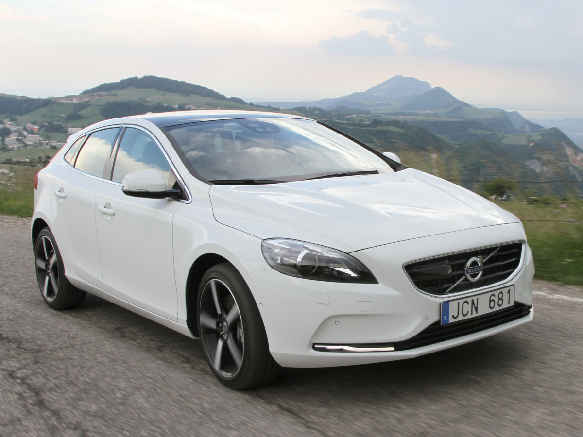 Volvo V40 фото 100391