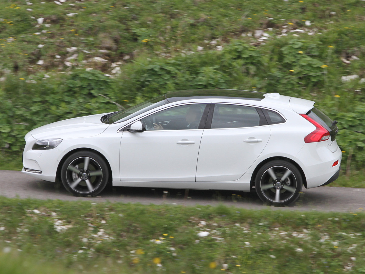 Volvo V40 фото 100393