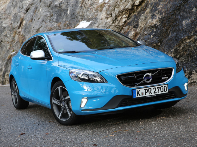 Volvo V40 фото