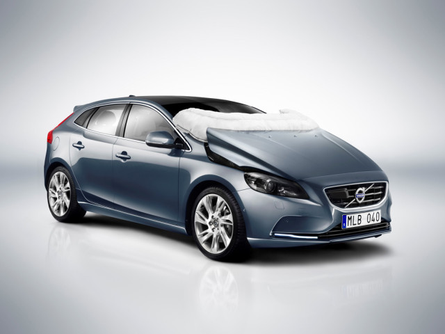 Volvo V40 фото