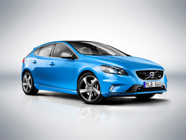 Volvo V40 фото