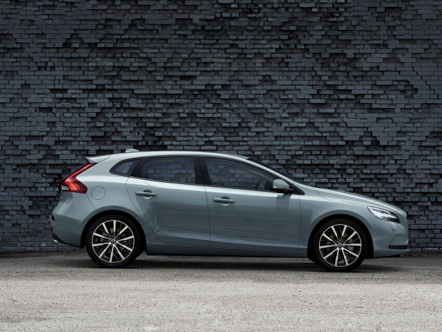 Volvo V40 фото