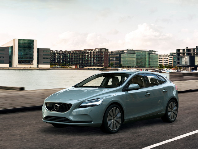 Volvo V40 фото