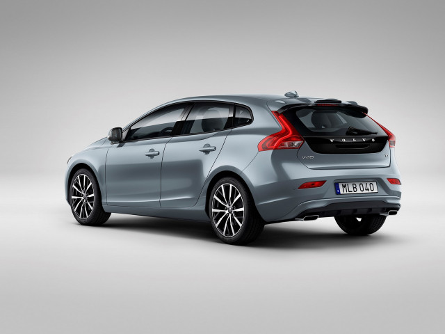 Volvo V40 фото