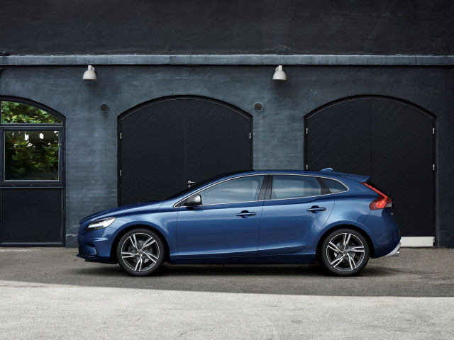 Volvo V40 фото