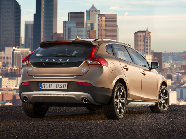 Volvo V40 фото