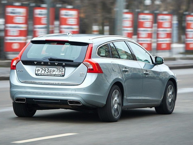 Volvo V60 Plug-in Hybrid фото