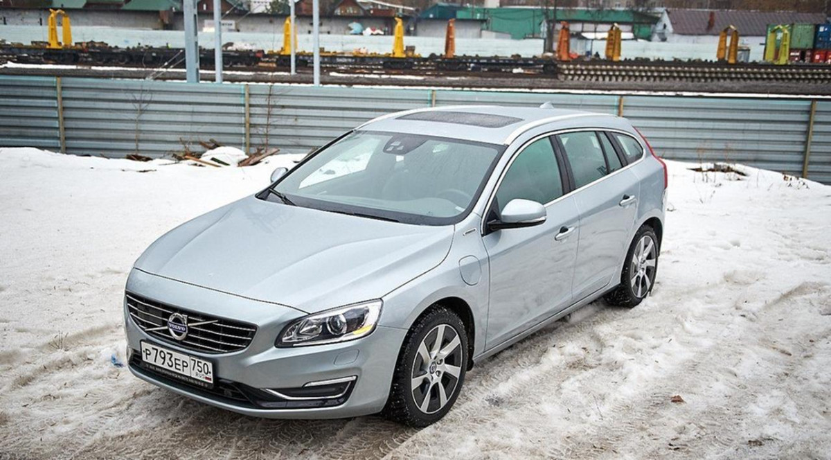 Volvo V60 Plug-in Hybrid фото 160458