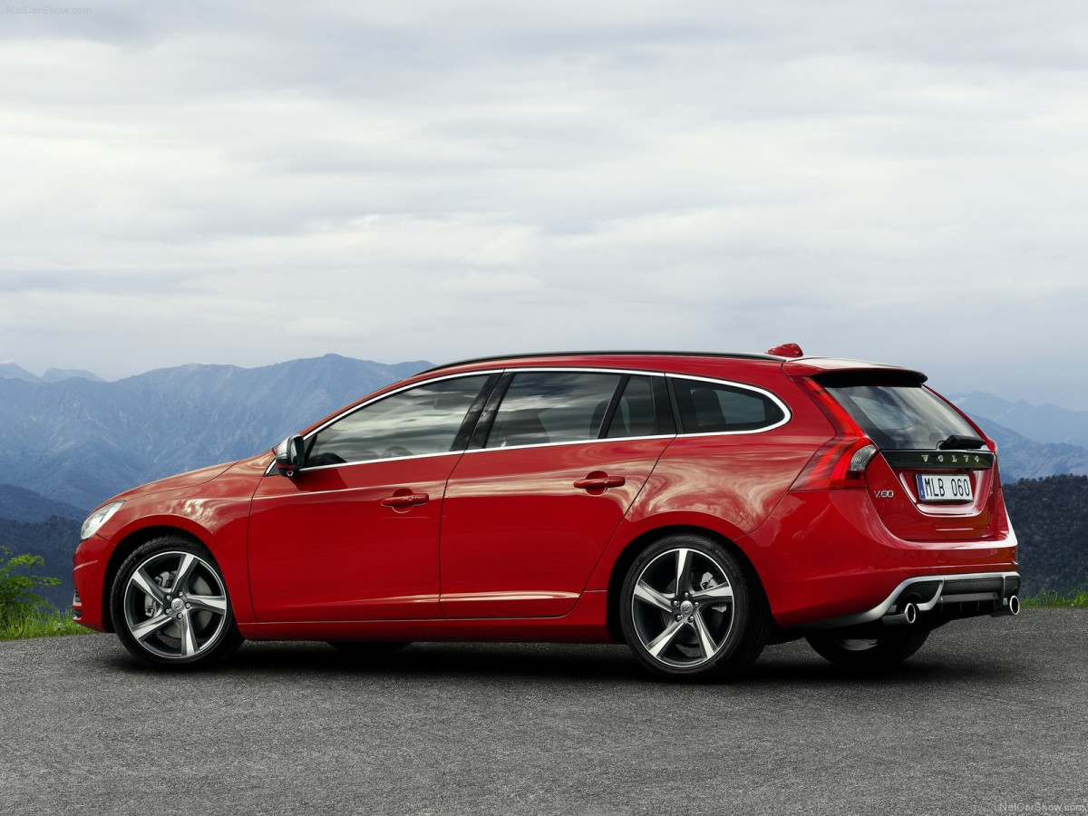 Volvo V60 R-Design фото 78644