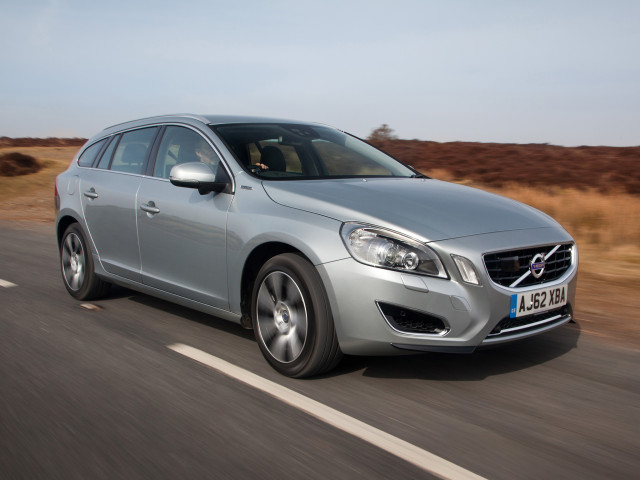 Volvo V60 фото