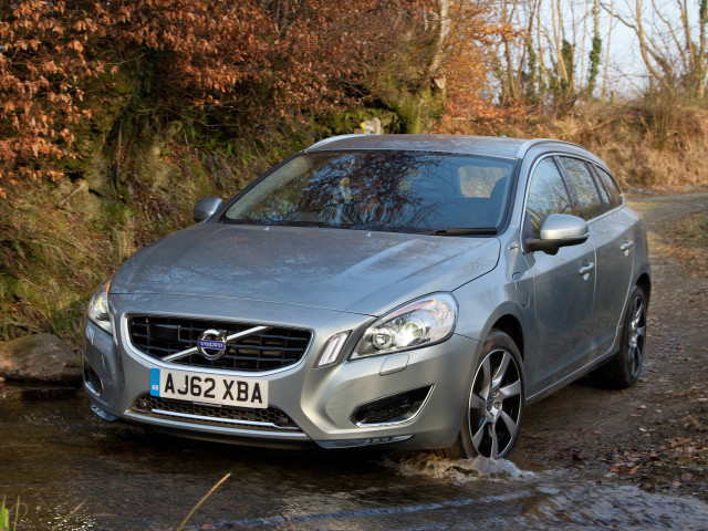 Volvo V60 фото