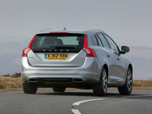 Volvo V60 фото