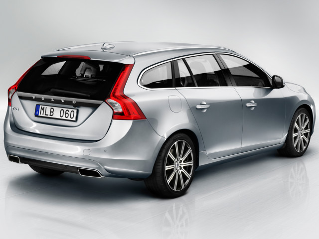 Volvo V60 фото