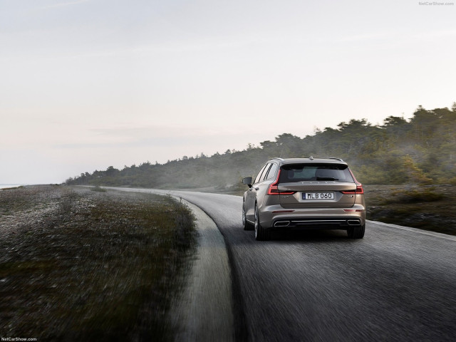 Volvo V60 фото