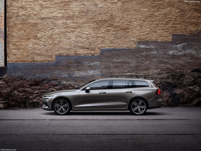 Volvo V60 фото