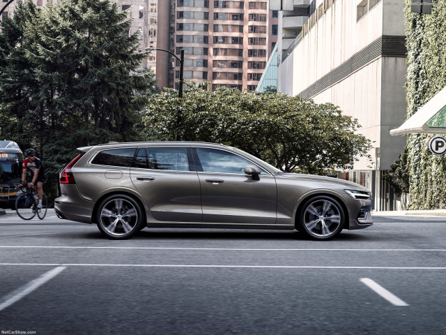 Volvo V60 фото