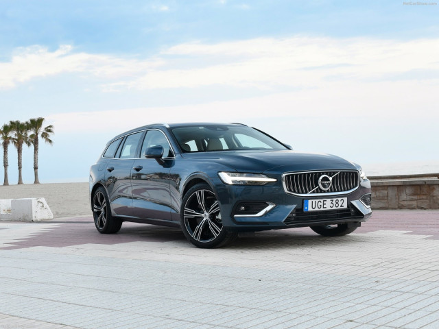 Volvo V60 фото