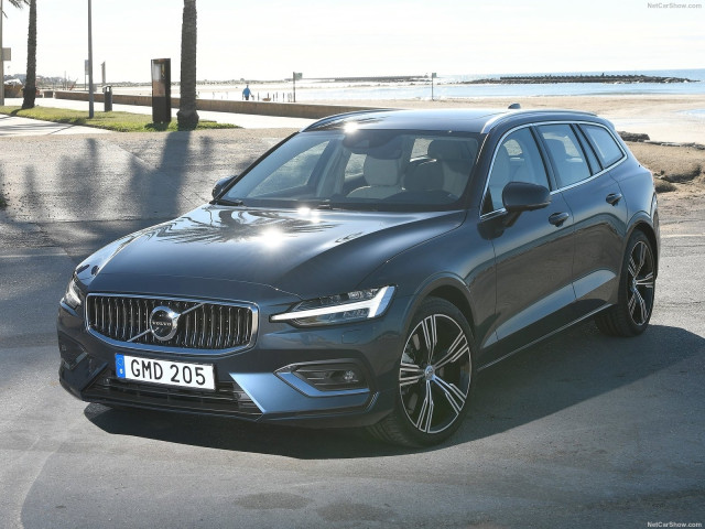 Volvo V60 фото