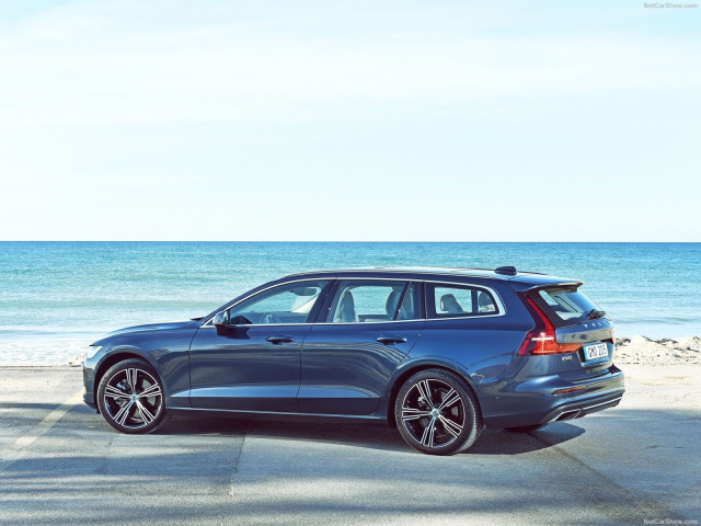 Volvo V60 фото